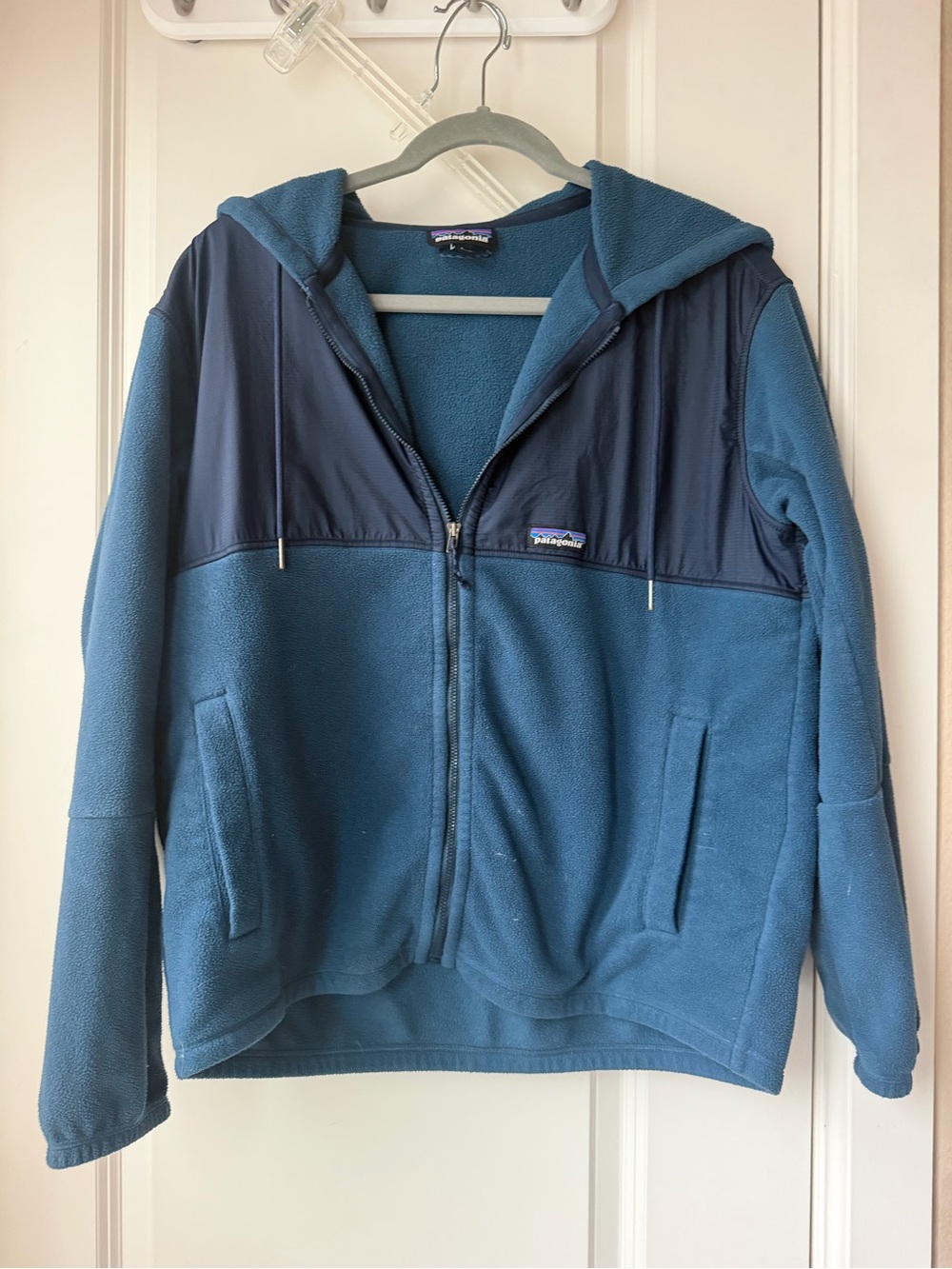 Patagonia Teal Blue Hooded Fleece Jacket with Navy Chest Panels